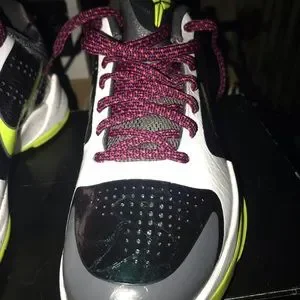 Kobe V Protro “Chaos” size 6.5 in mens/ size 8 in women Nike | Shoes | Kobe V Protro Chaos Size 65 In Mens Size 8 In  main image 2